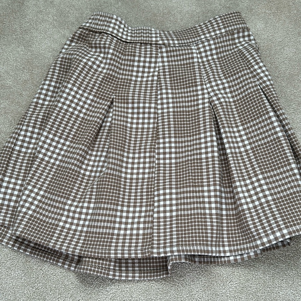 Hollister pleated skirt